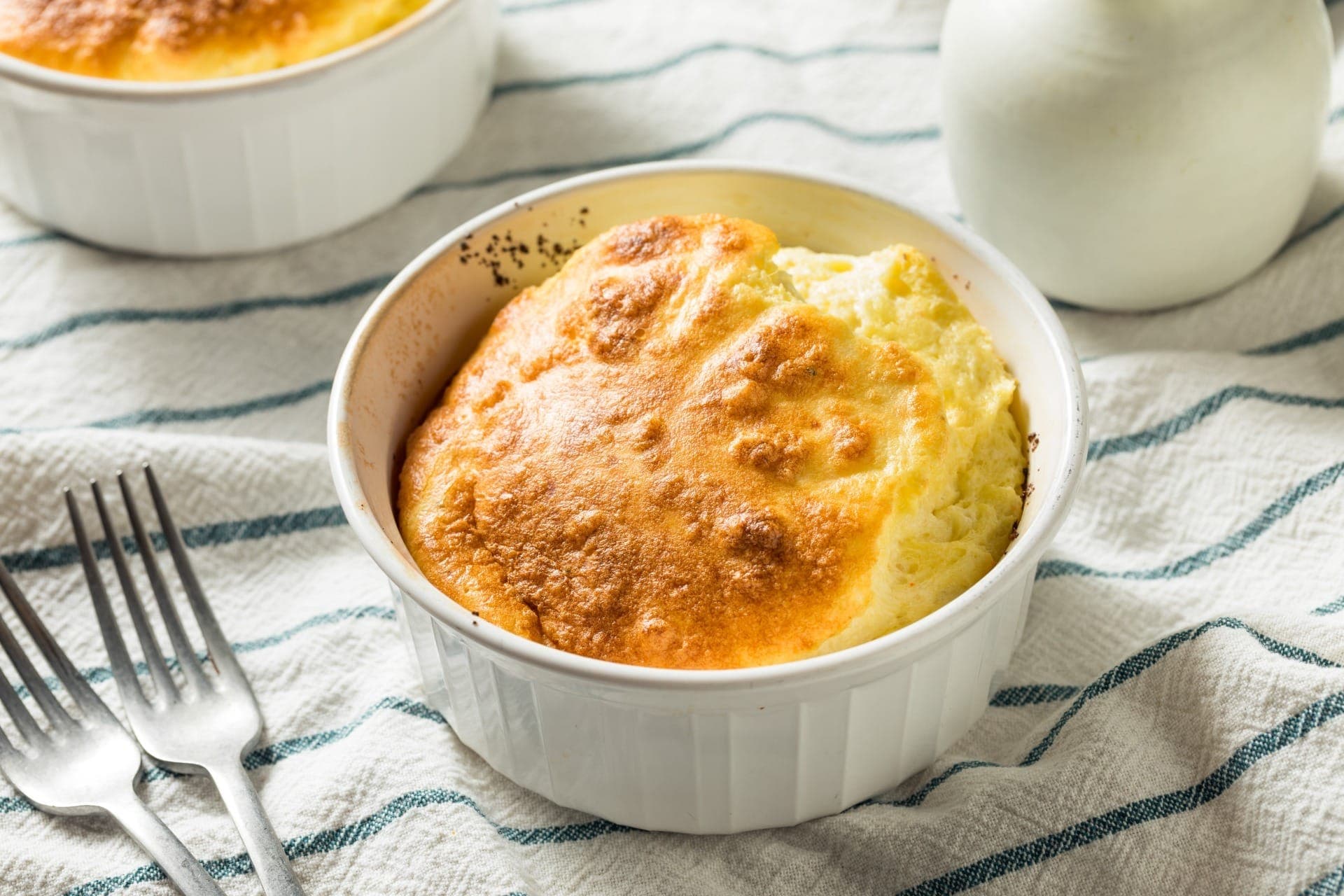 Flan de queijo vai super bem com carnes e saladas