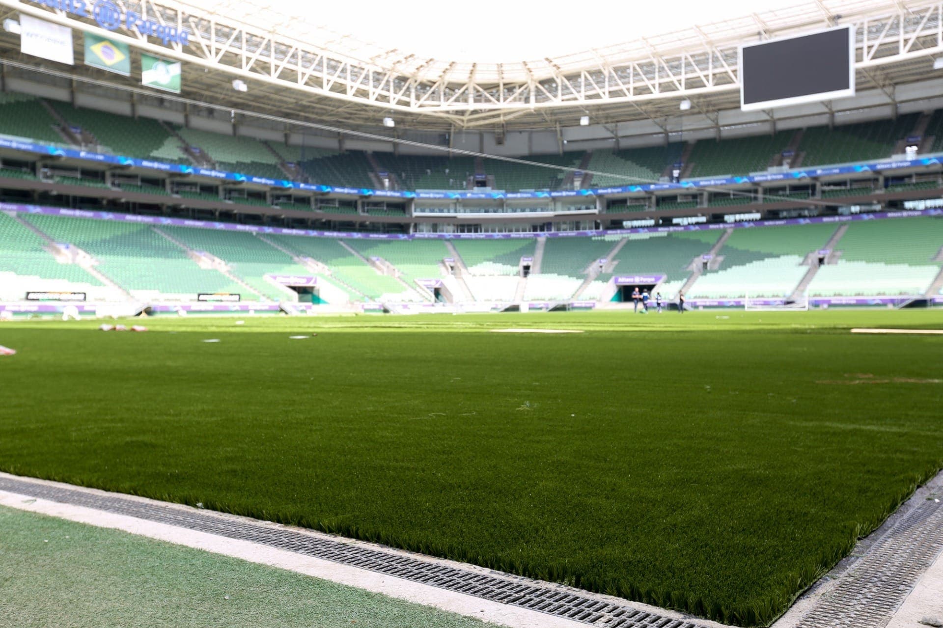 "Será que o problema deles é mesmo com a qualidade do campo?", indagou o Palmeiras
