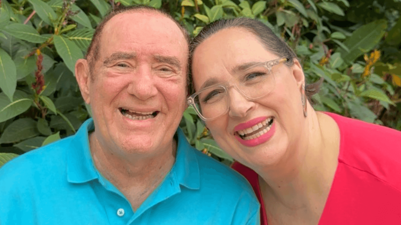 Renato Aragão e a esposa, Lilian, nas redes sociais
