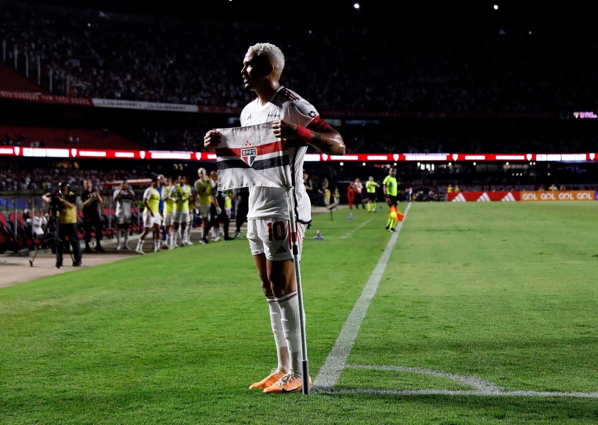 Luciano, atacante do São Paulo