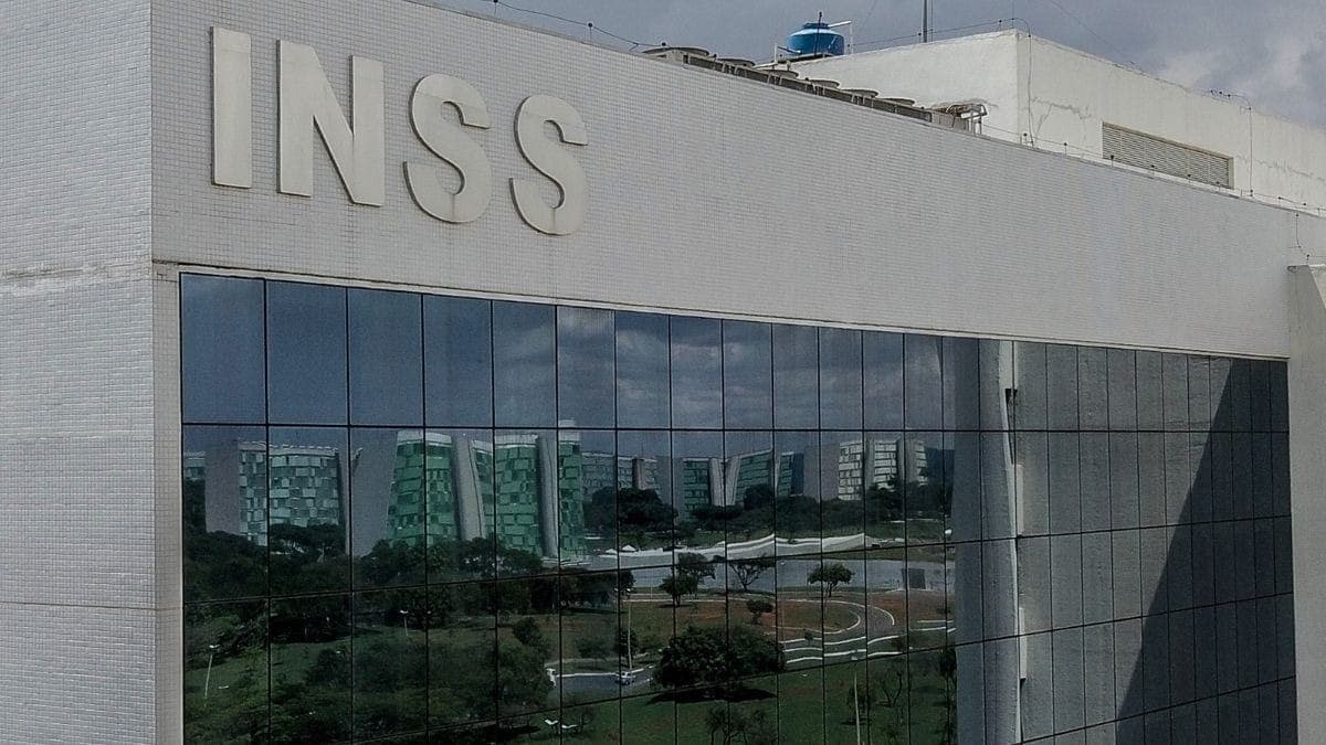 Profissionais do INSS fazem greve por melhores condições de trabalho