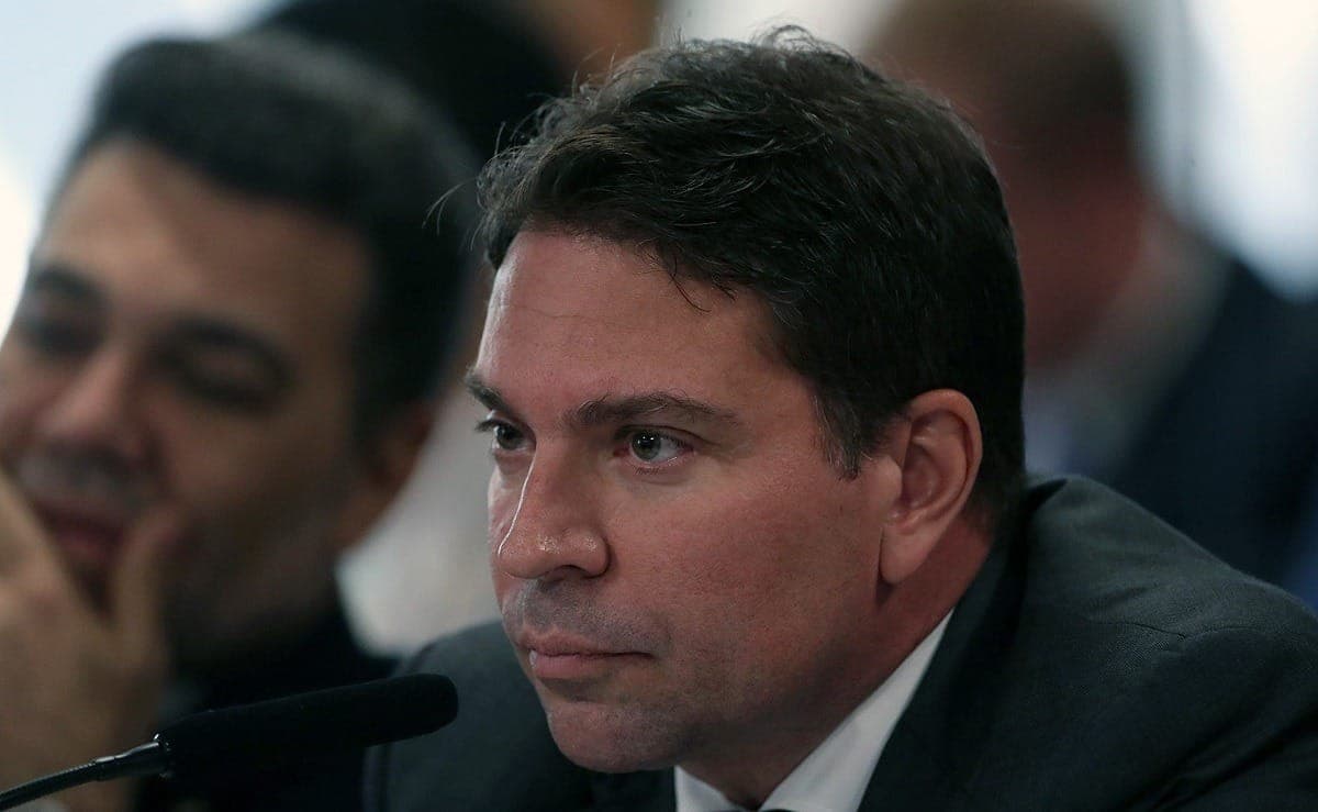 Alexandre Ramagem foi preso nesta segunda-feira (13) pela polícia de imigração dos EUA