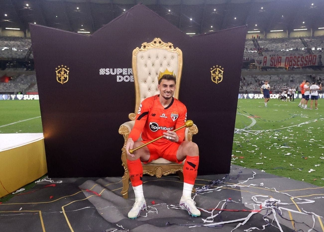Rafael renovou com o São Paulo