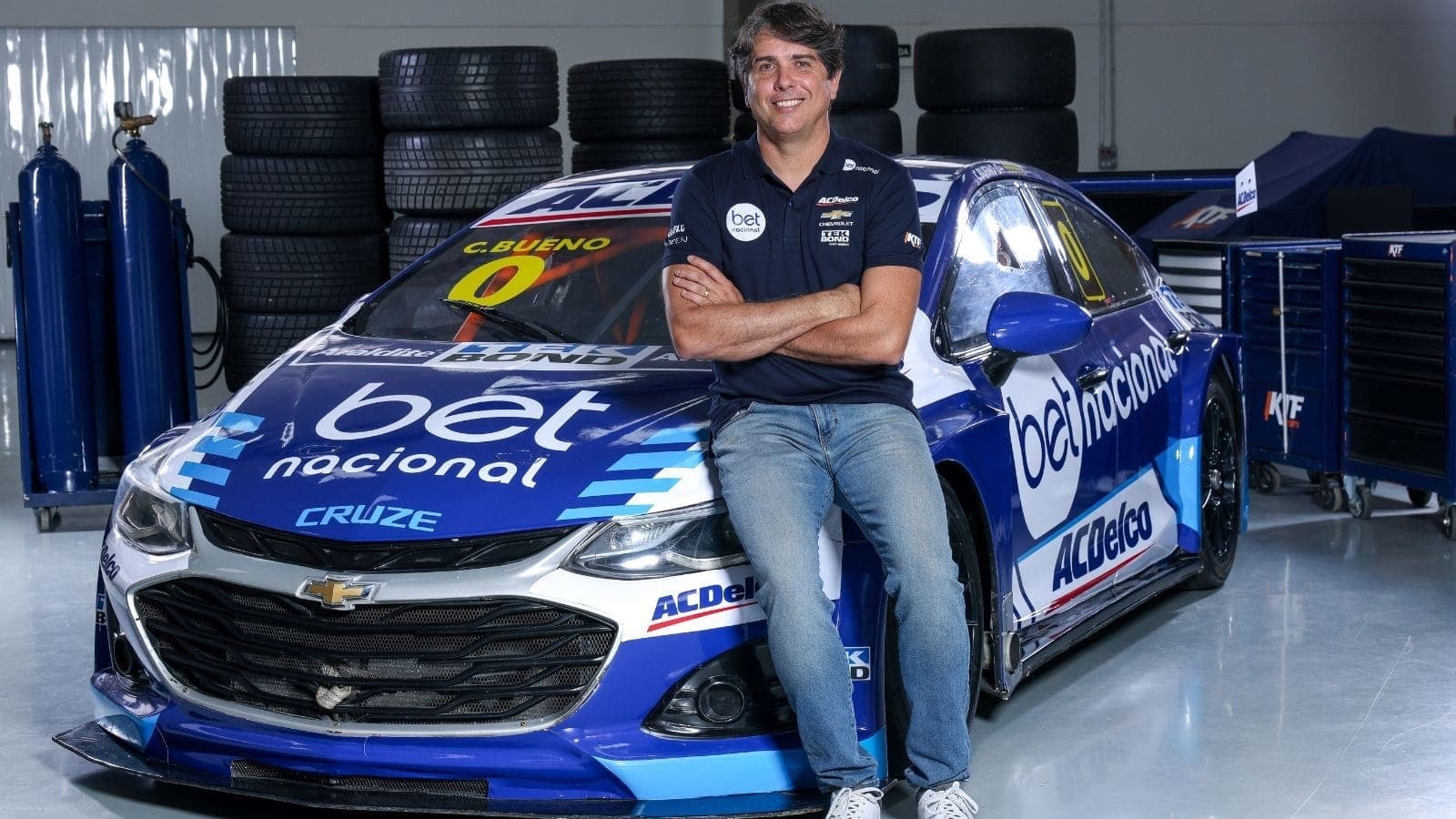 Cacá Bueno sofre acidente em treino livre de Interlagos