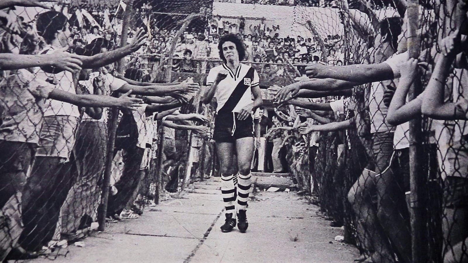 Dinamite ou Zico: veja quem tem mais gols na carreira