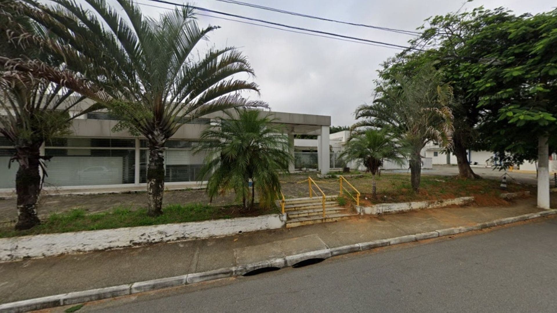 Antigo Hospital São Lucas é multado por focos da dengue em Taubaté