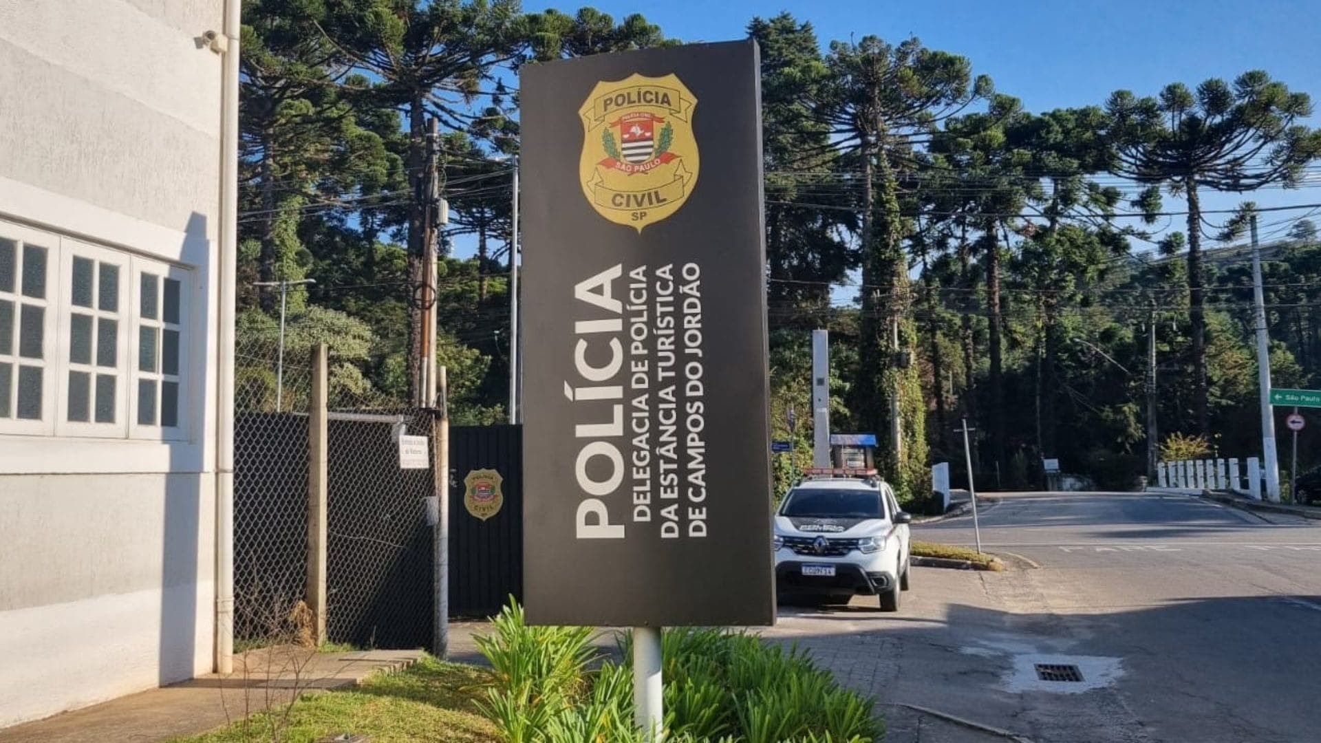 Homem é preso e adolescente é apreendido por tráfico de drogas em Campos do Jordão