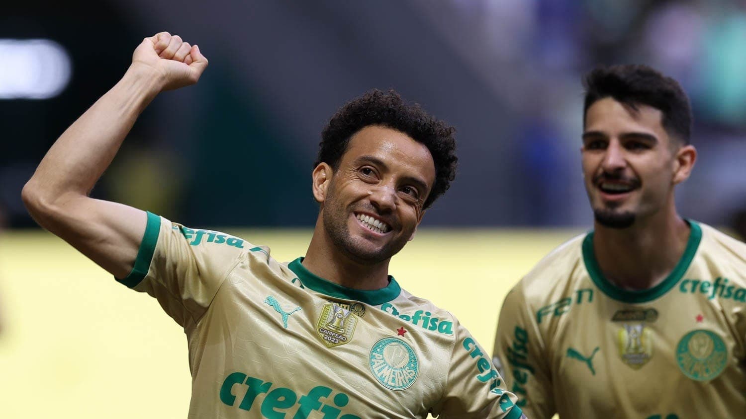 Felipe Anderson e Flaco López comemoram gol anotado pelo Palmeiras