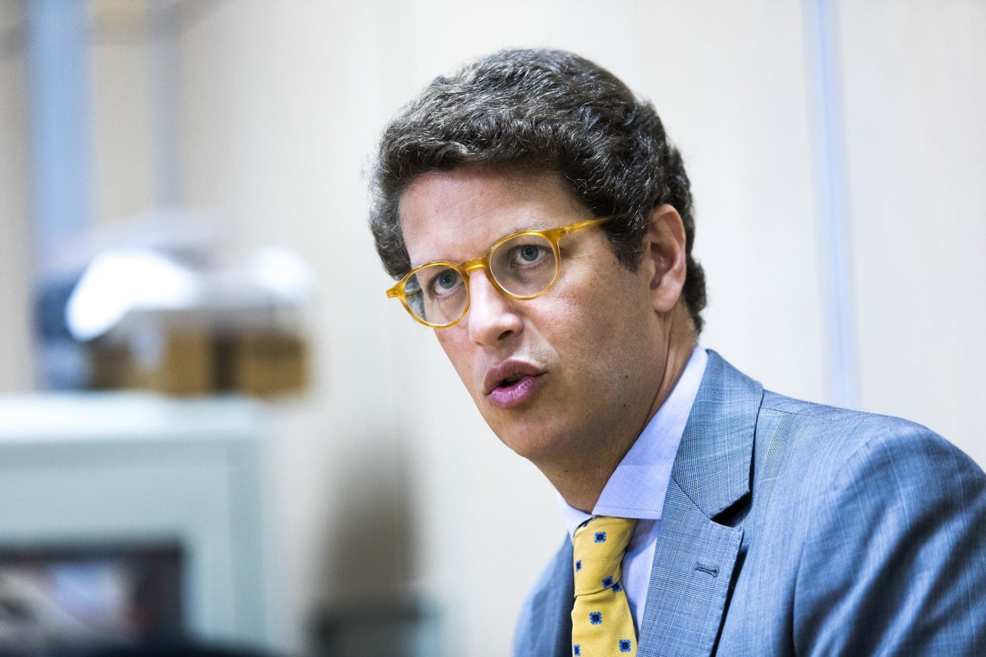 Ricardo Salles, ex-ministro do Meio Ambiente, bate-boca com Eduardo Bolsonaro: 'rabinho no meio das pernas'