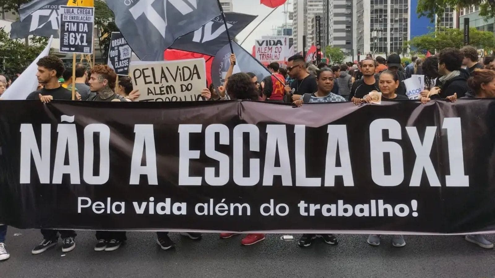 População apoia fim da escala 6x1, já os deputados, não
