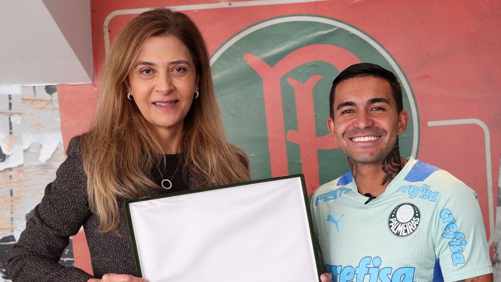 Leila Pereira move ação contra Dudu, ex-Palmeiras