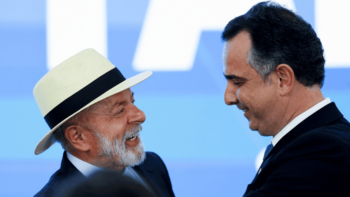 Lula e Rodrigo Pacheco durante evento em Brasília