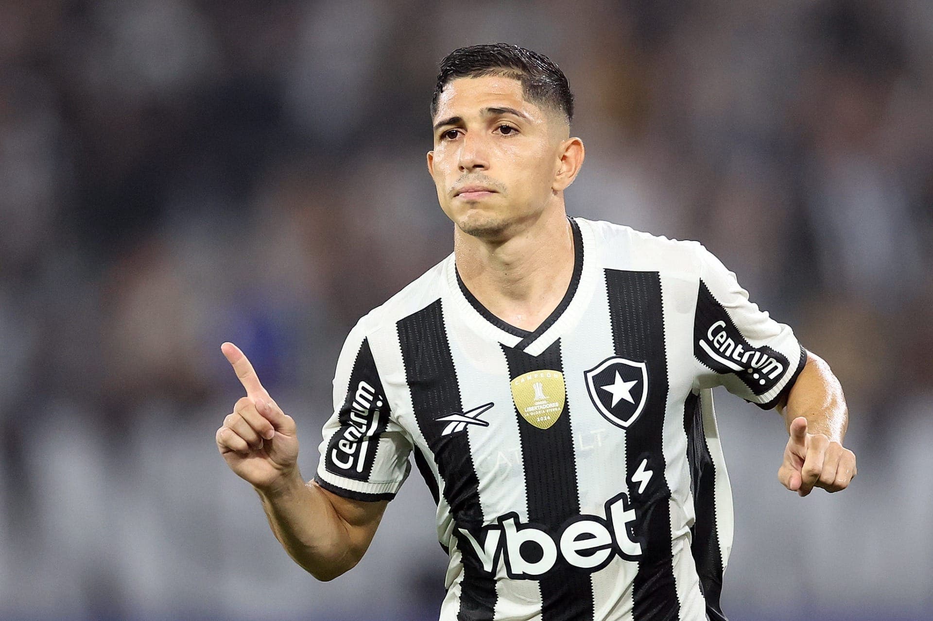 Savarino, meia do Botafogo