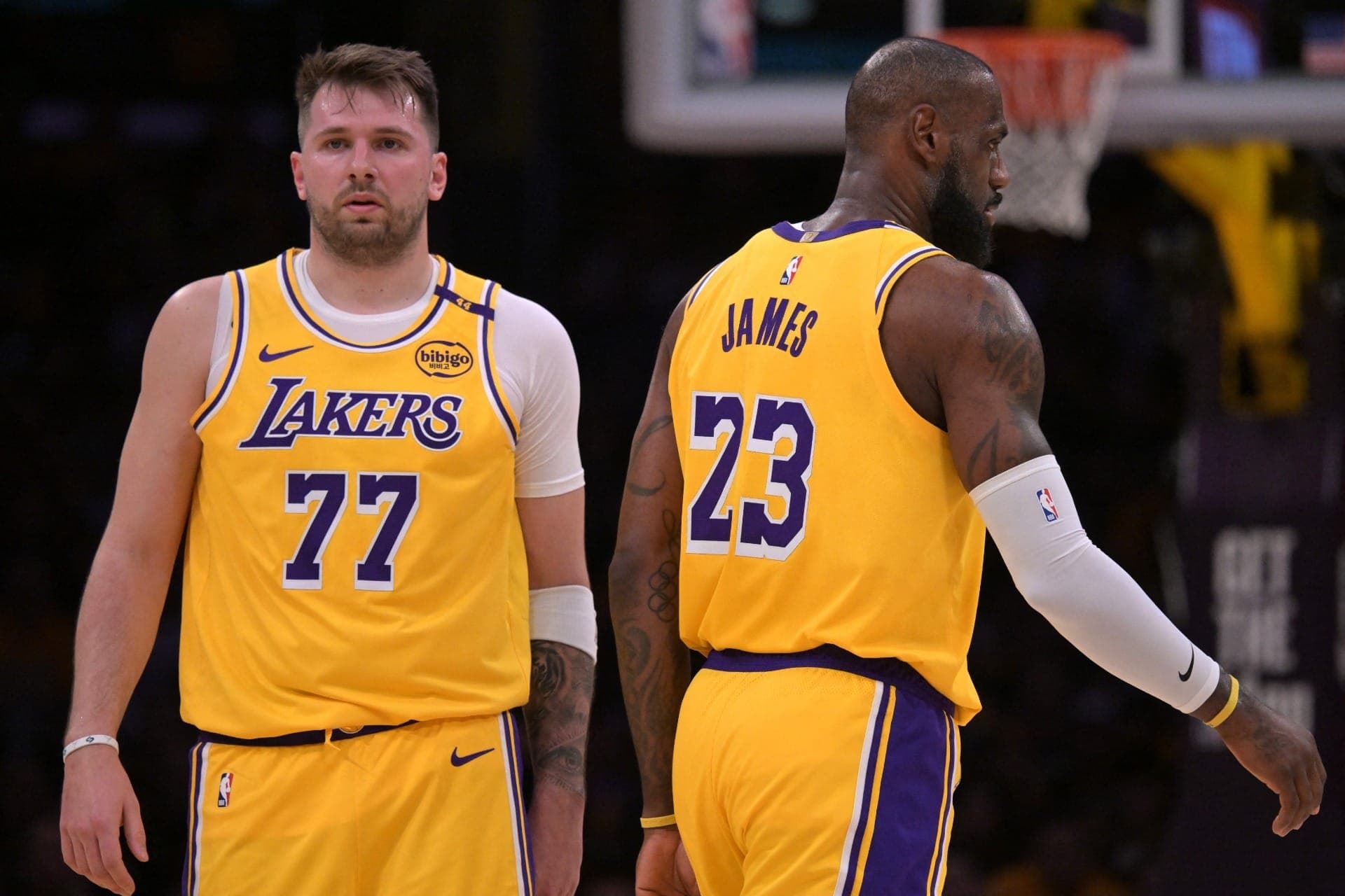 Lakers de Doncic e LeBron perderam o jogo 1. Partida desta noite é de novo em Los Angeles