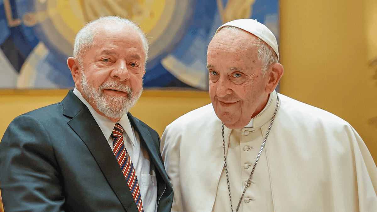 Lula e papa Francisco durante encontro em Roma, na Itália, em 2023