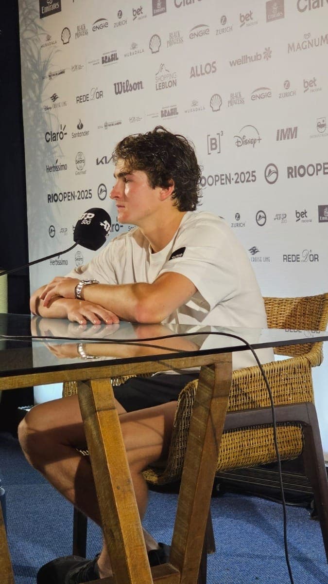 João Fonseca em entrevista coletiva após derrota na abertura do RioOpen