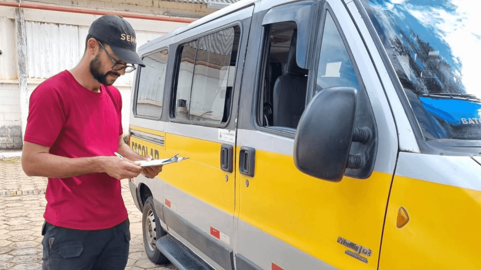 São feitas vistorias em mototáxi, táxi, transporte escolar e APP