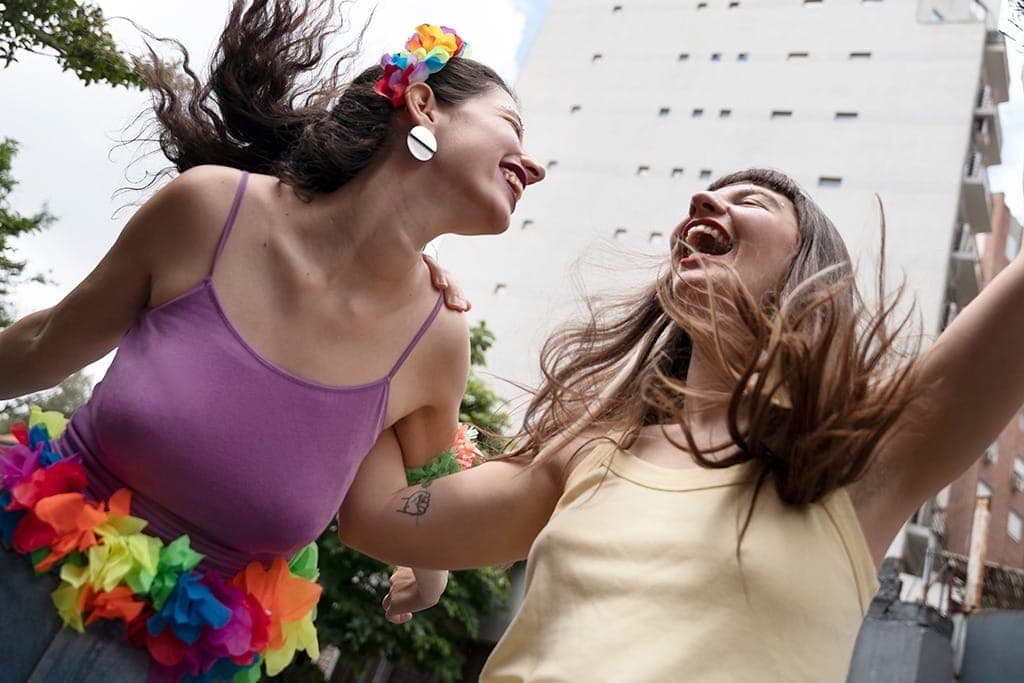 Carnaval e o amor: os signos que mais brilham nos romances temporários