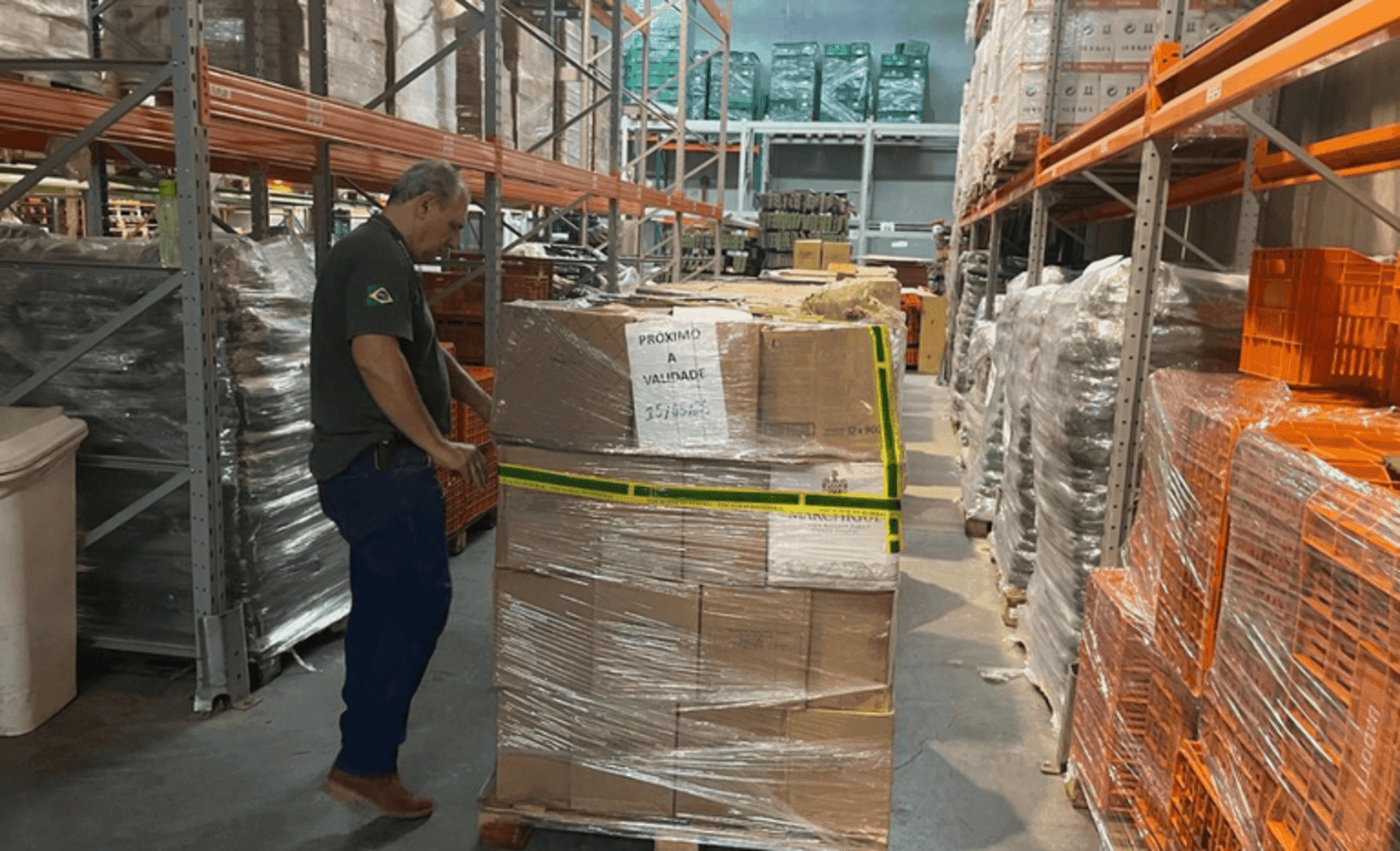 Azeite impróprio para o consumo humano é apreendido em distribuidora
