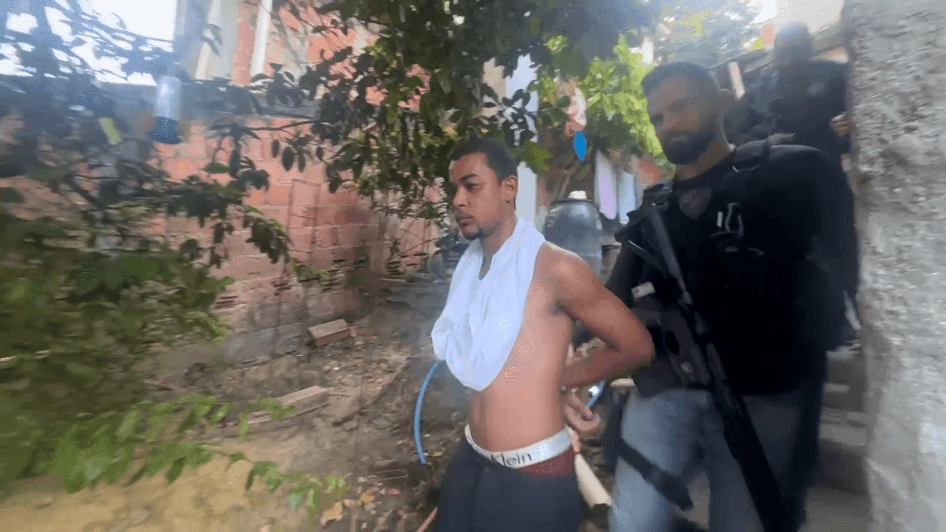 A Polícia Civil segue na busca pelo outro envolvido no assalto