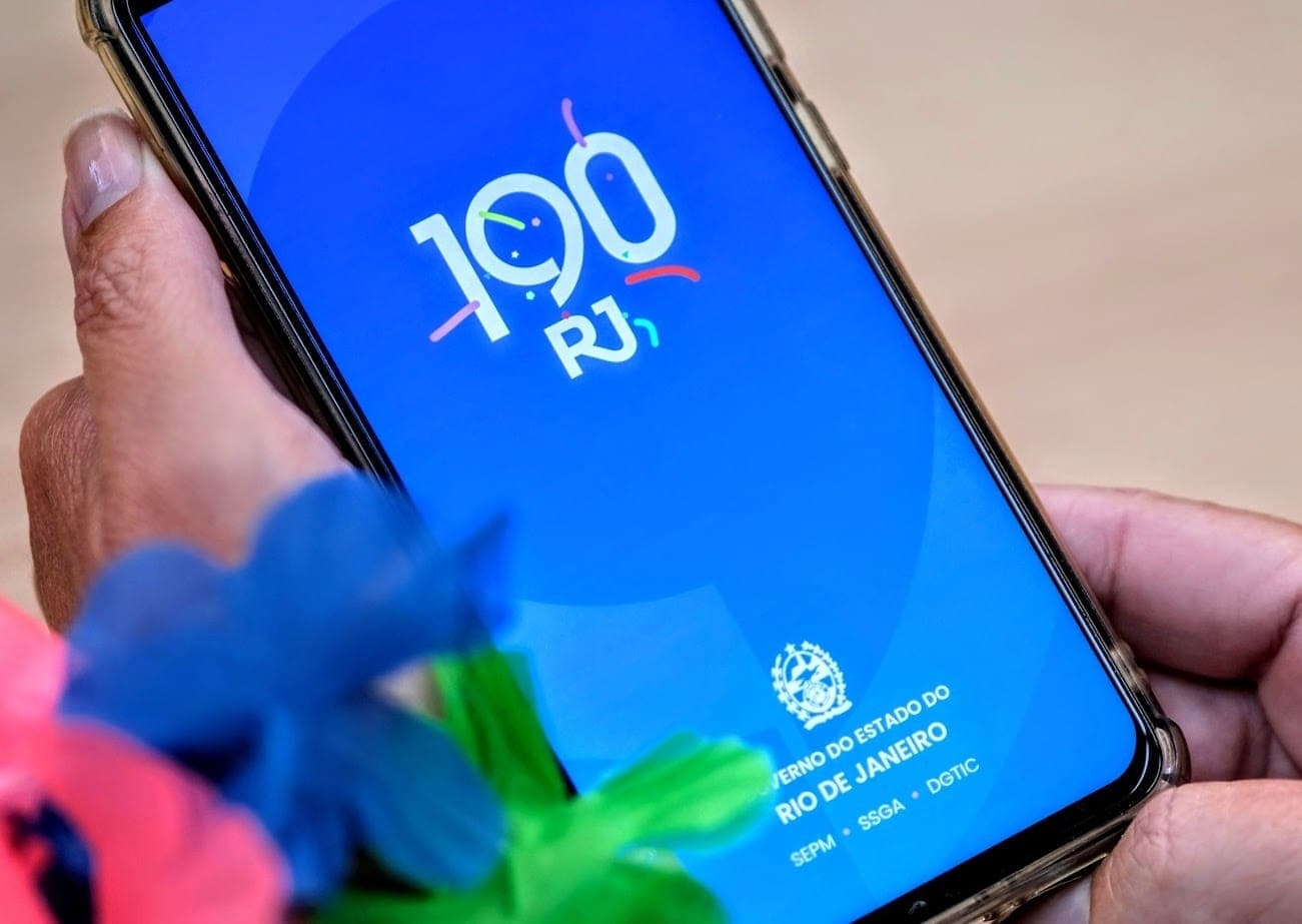 Pulseira digital para localizar desaparecidos no Carnaval
