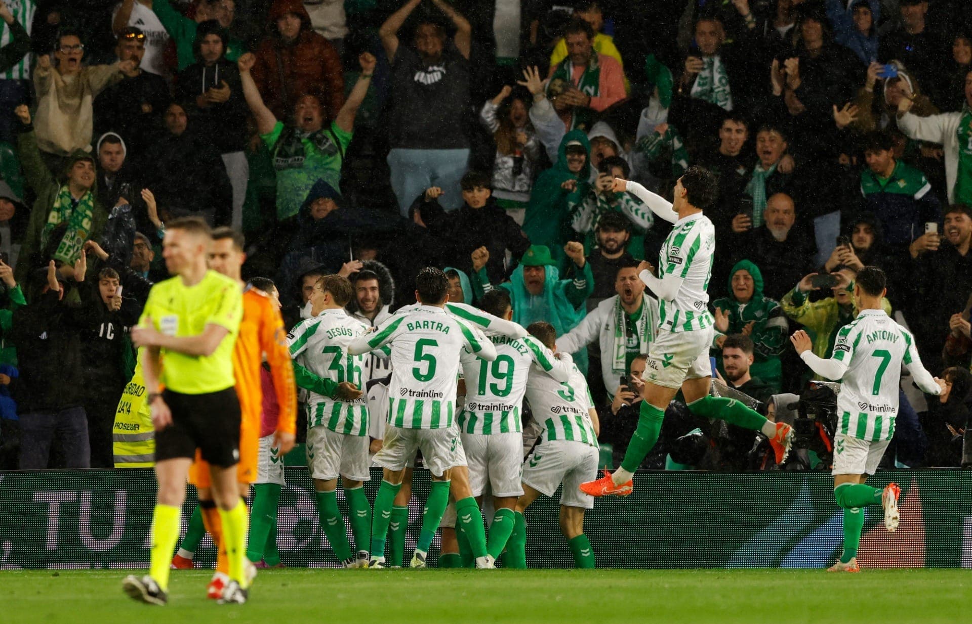 Real Betis vence Real Madrid no Campeonato Espanhol