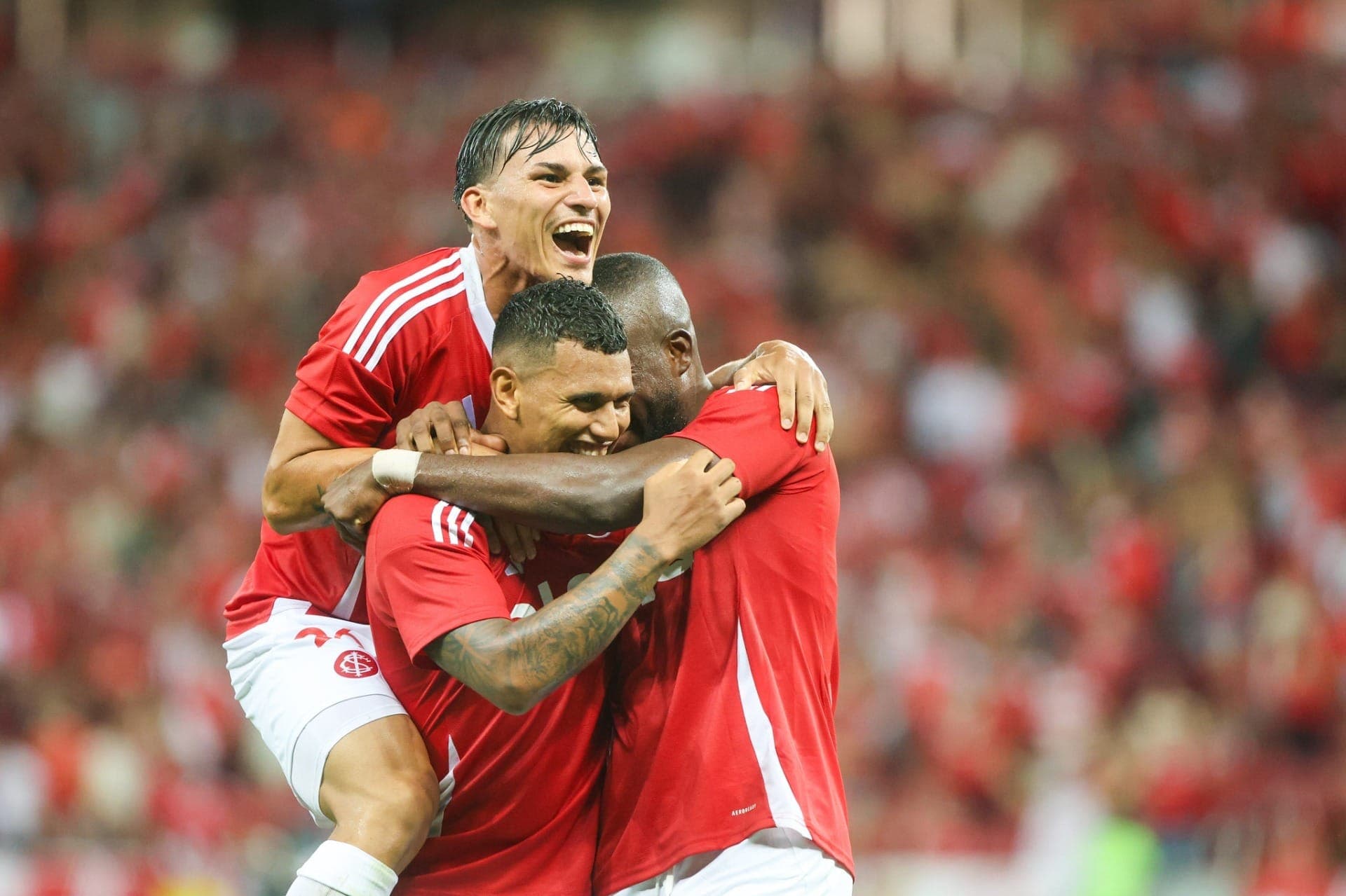 Inter volta a vencer o Caxias e está na final do Gauchão