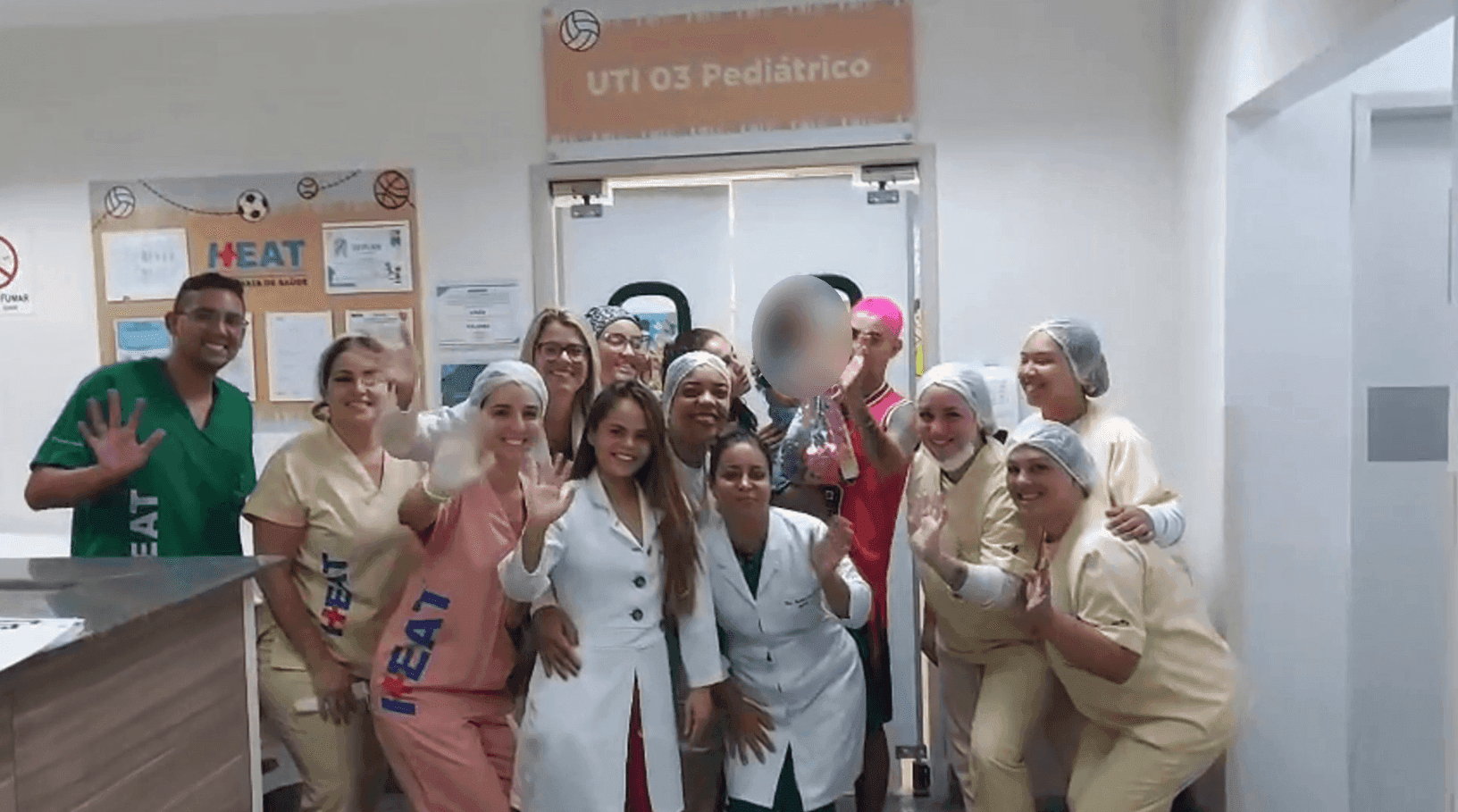 A criança precisou passar por uma cirurgia de emergência para retirar um coágulo no cérebro