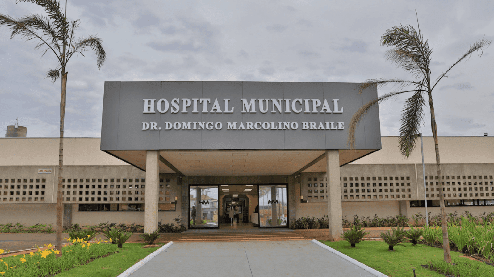 14 leitos utilizados por pacientes com cuidados hospitalares