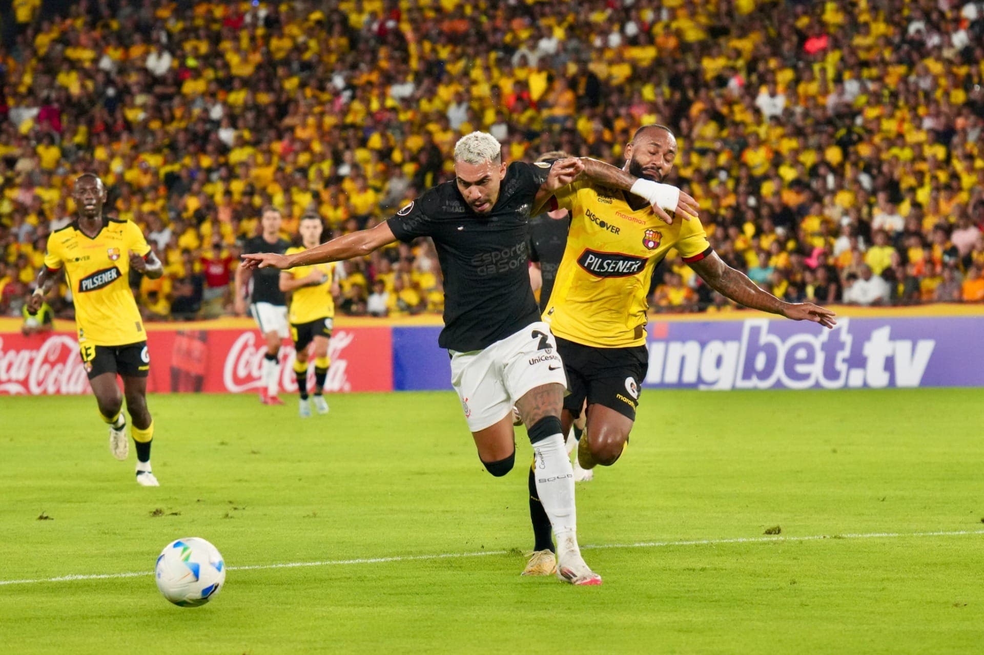 Matheuzinho em Barcelona-EQU x Corinthians pela Libertadores