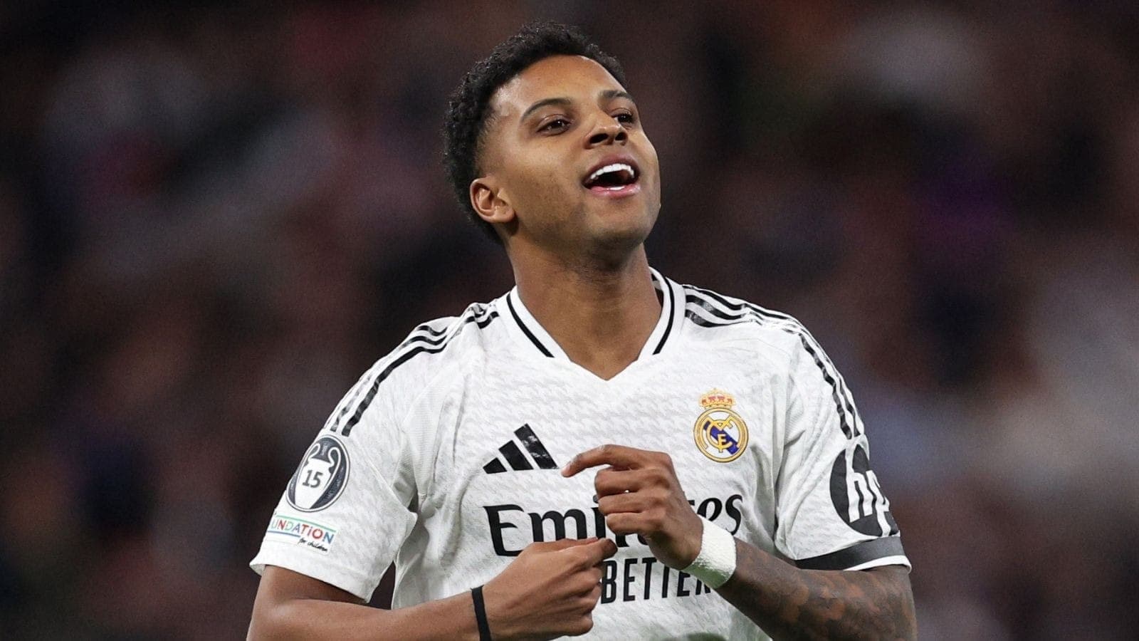 Rodrygo comemora gol contra o Atlético de Madrid