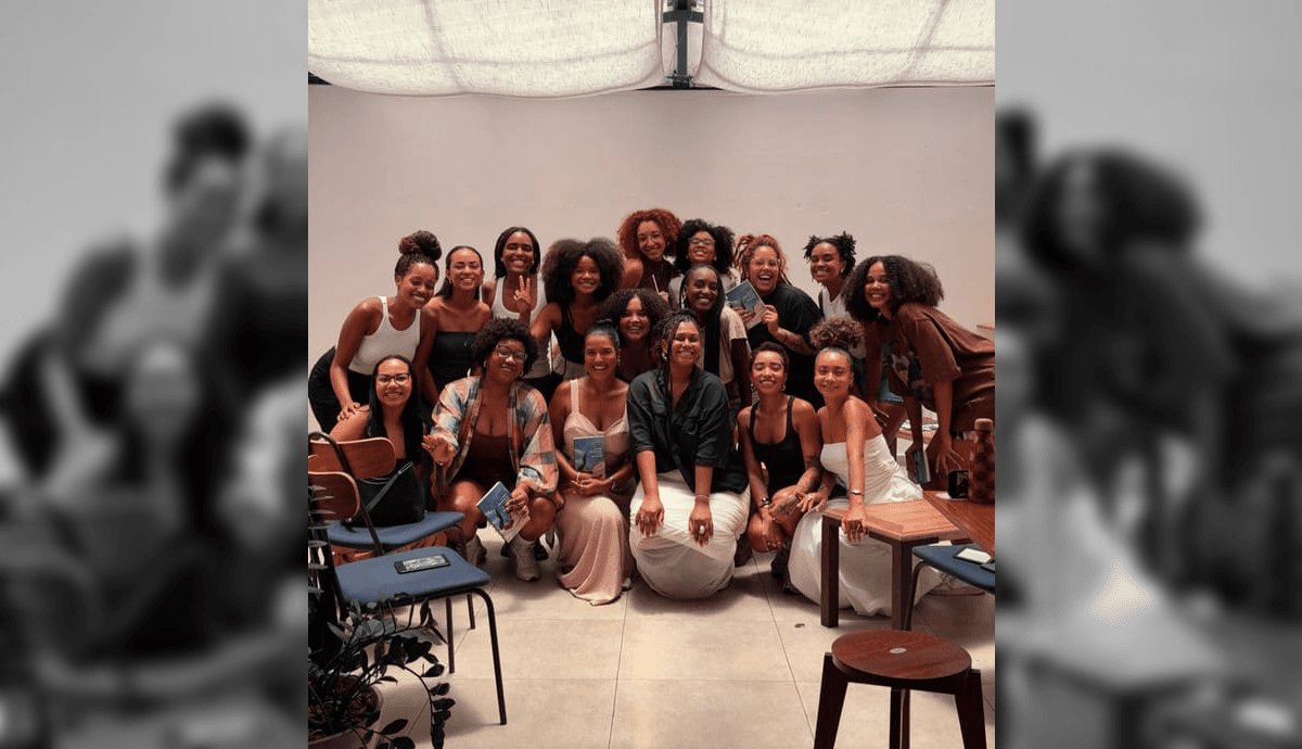 Clube de leitura promove reuniões entre mulheres na capital paulista