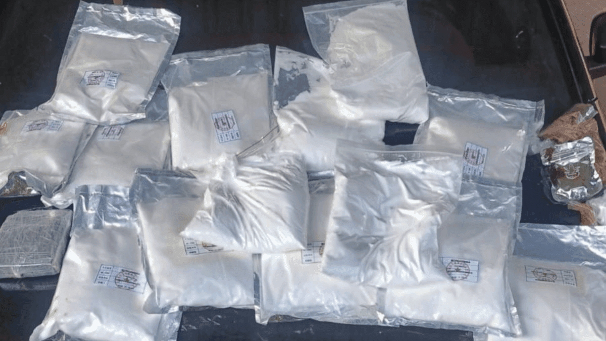 Foram apreendidos 14 kg de cocaína dentro de um veículo estacionado em Jundiaí