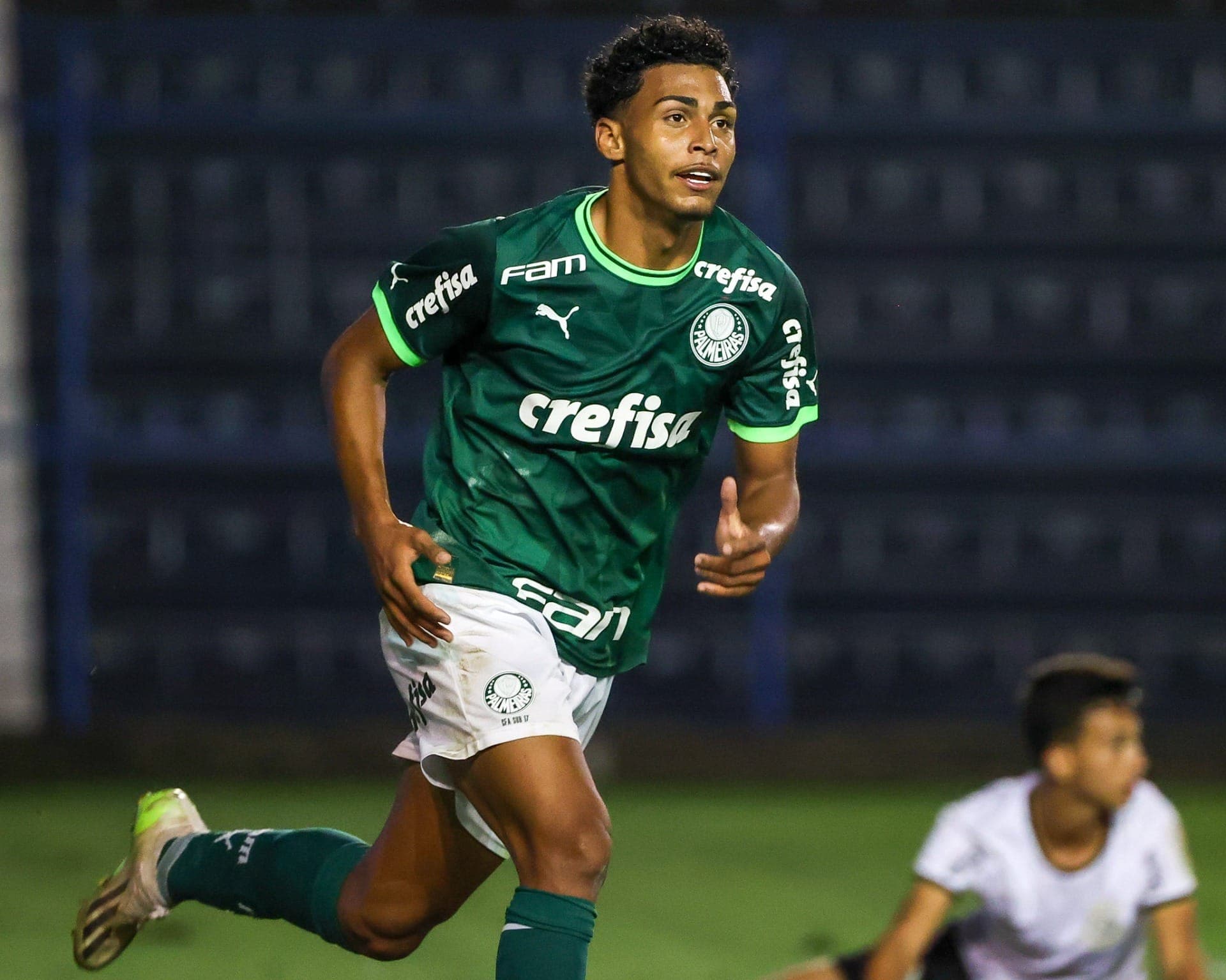 Luighi durante disputa de uma partida válida pelo Campeonato Brasileiro Sub-17