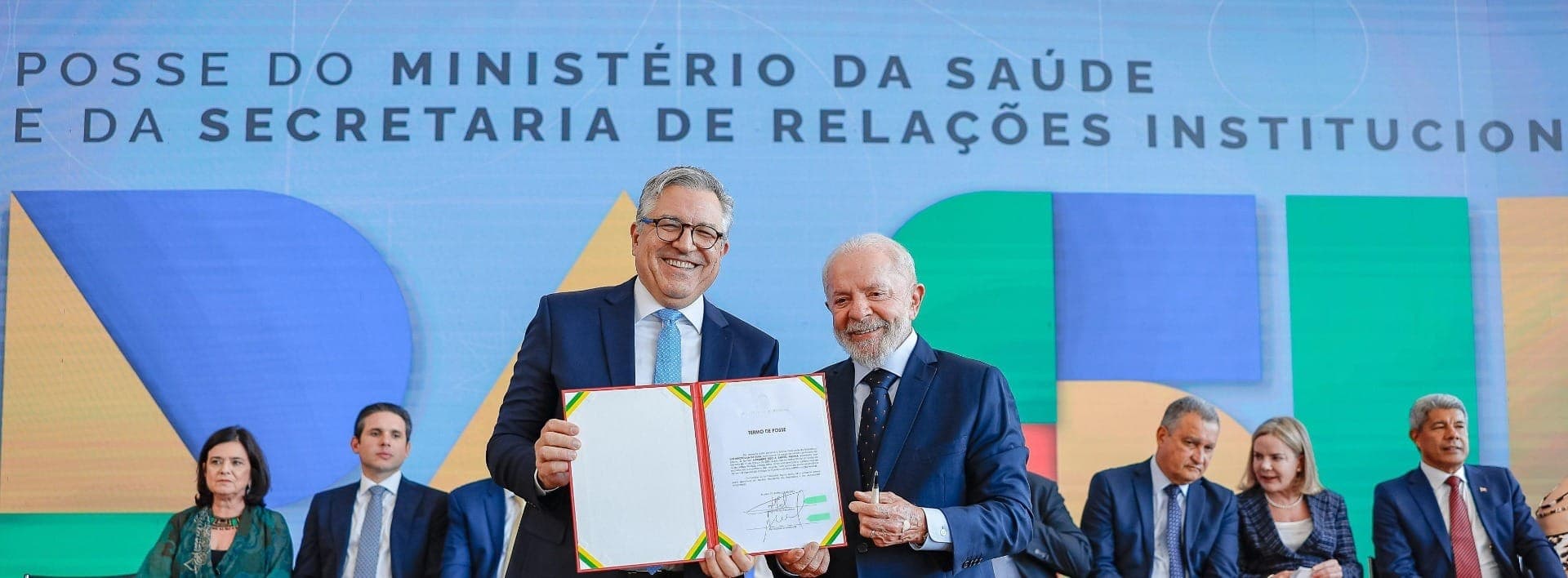 Alexandre Padilha substitui Nísia Trindade no comando do Ministério da Saúde