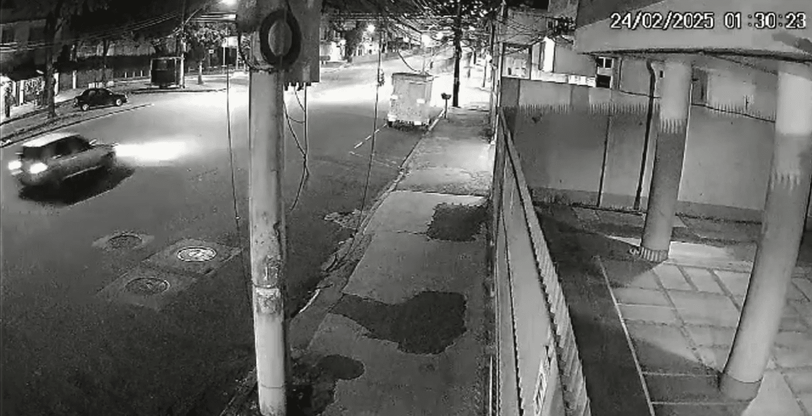 As imagens, que fazem parte das provas apresentadas pelas defesas, foram gravadas por volta de 1h30