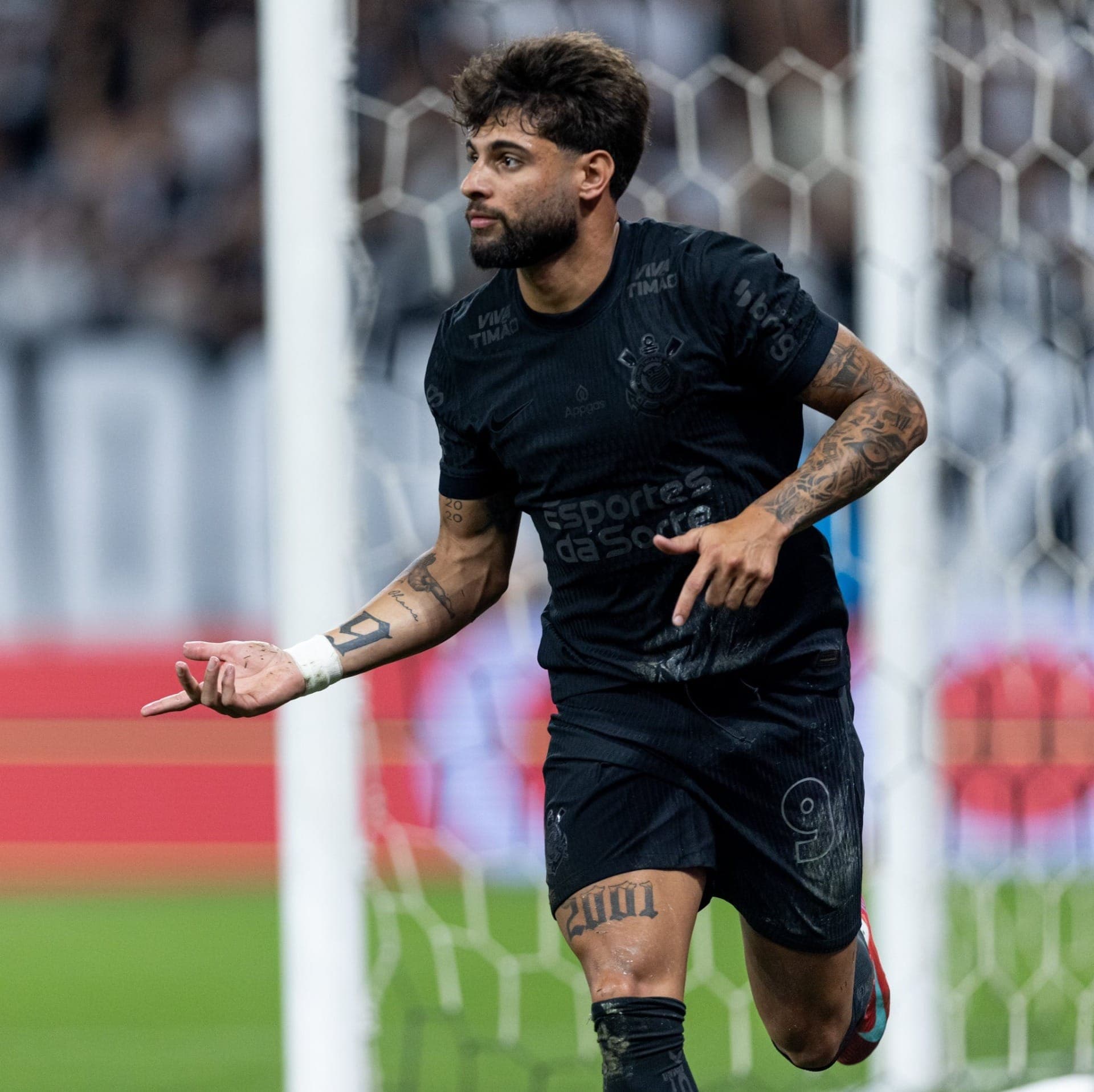 Yuri Alberto mancou e saiu de campo lesionado no jogo contra o Santos, pelo Paulistão