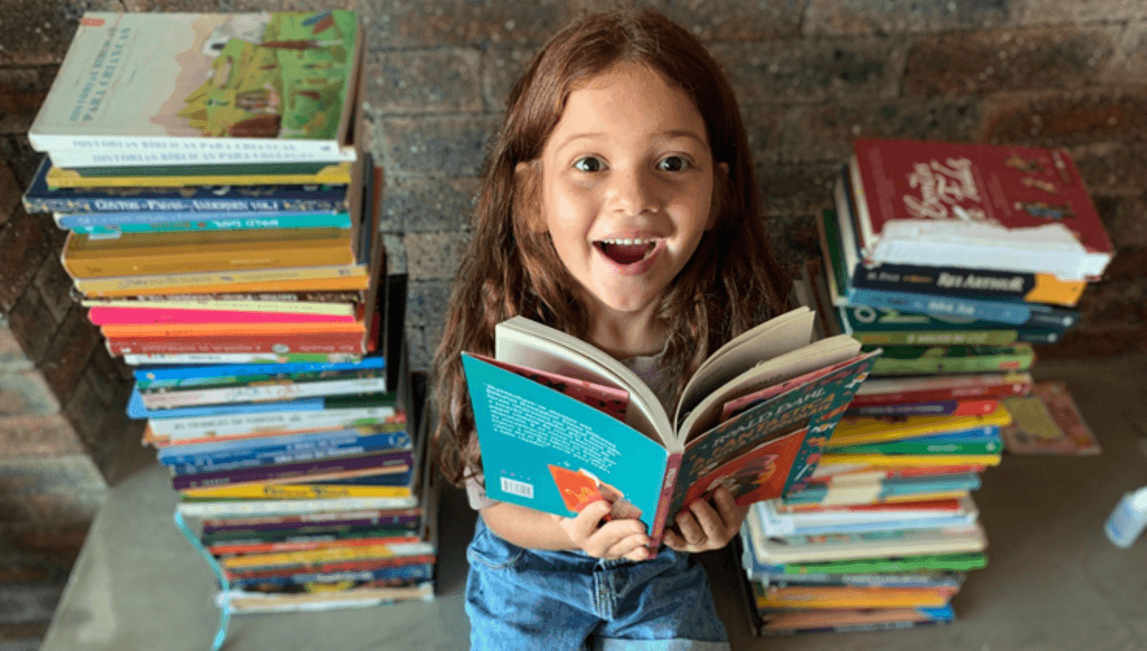 Aos sete anos, Amelie Uchô impressiona por seu talento fora do comum