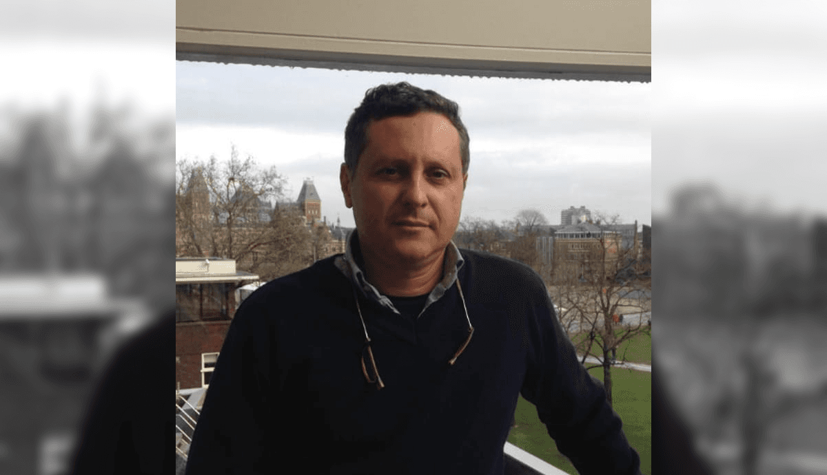 Professor foi afastado após acusações de assédio