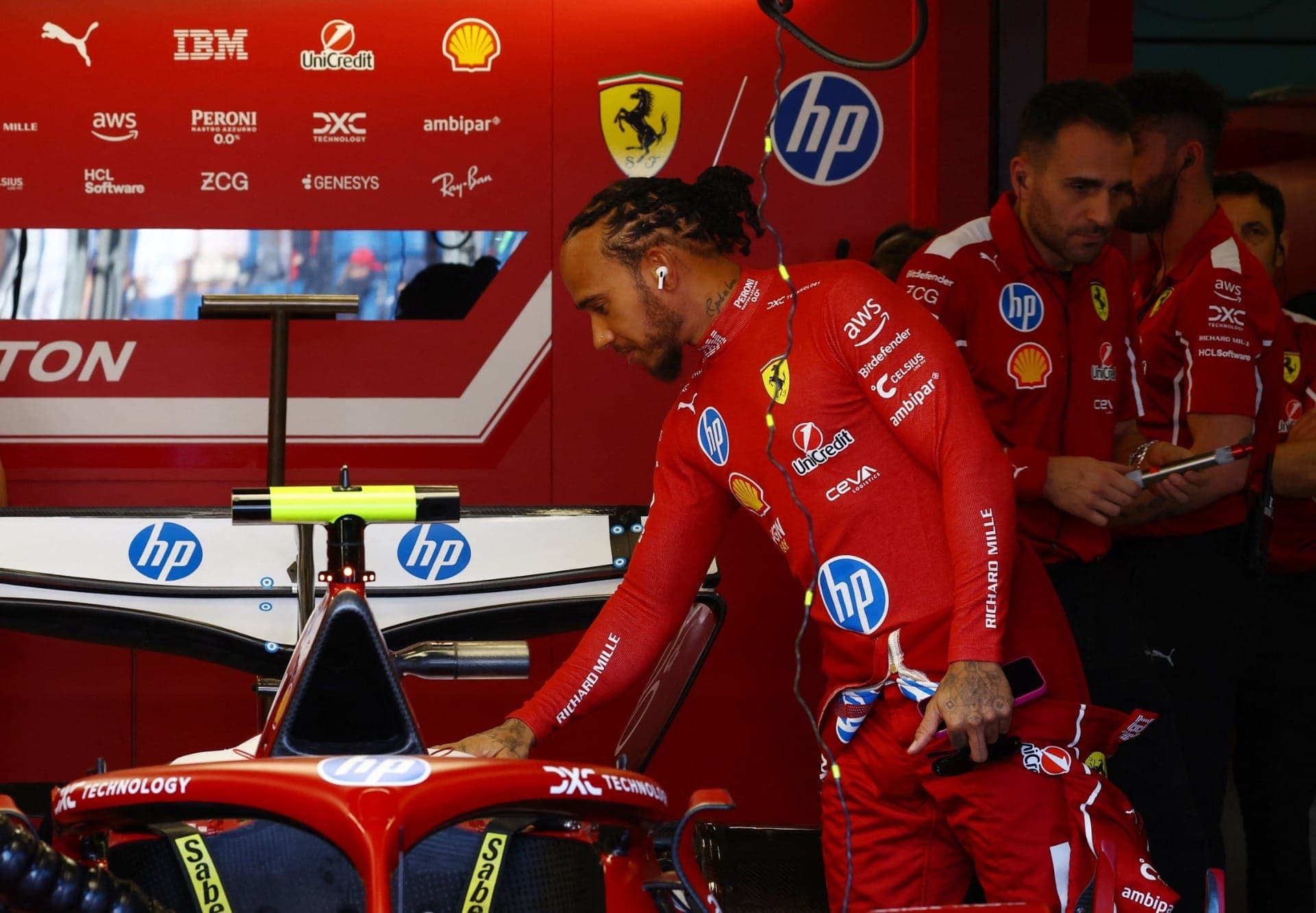 Hamilton promete esforço máximo para conquistar pole na Austrália: 'Nunca diga nunca'