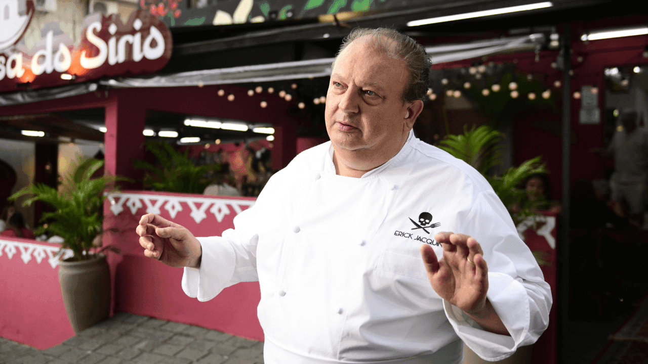 Jacquin em frente ao Casa do Sírio, sexto restaurante da nova temporada de Pesadelo na Cozinha