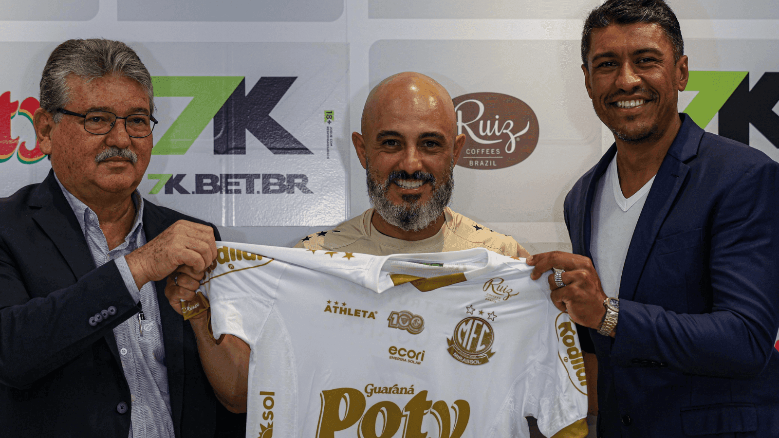 O técnico assume o time na disputada do Brasileirão