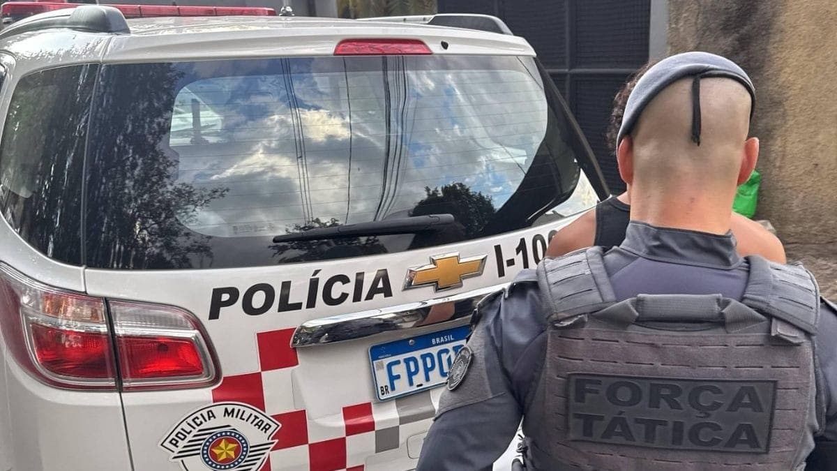 Suspeito tentou fugir com a aproximação das viaturas