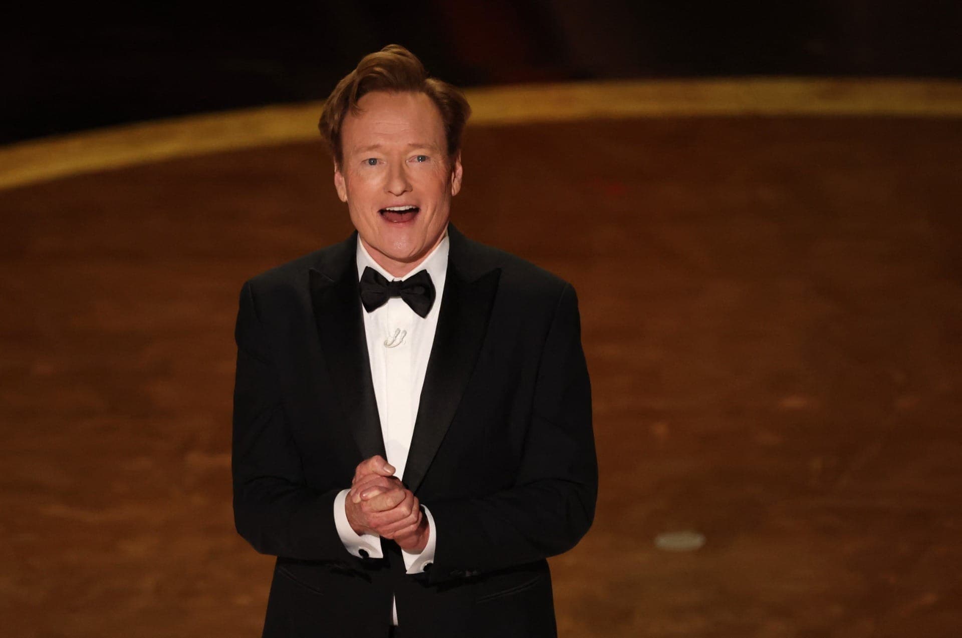 Comediante voltará ao comando da apresentação do Oscar em 2026
