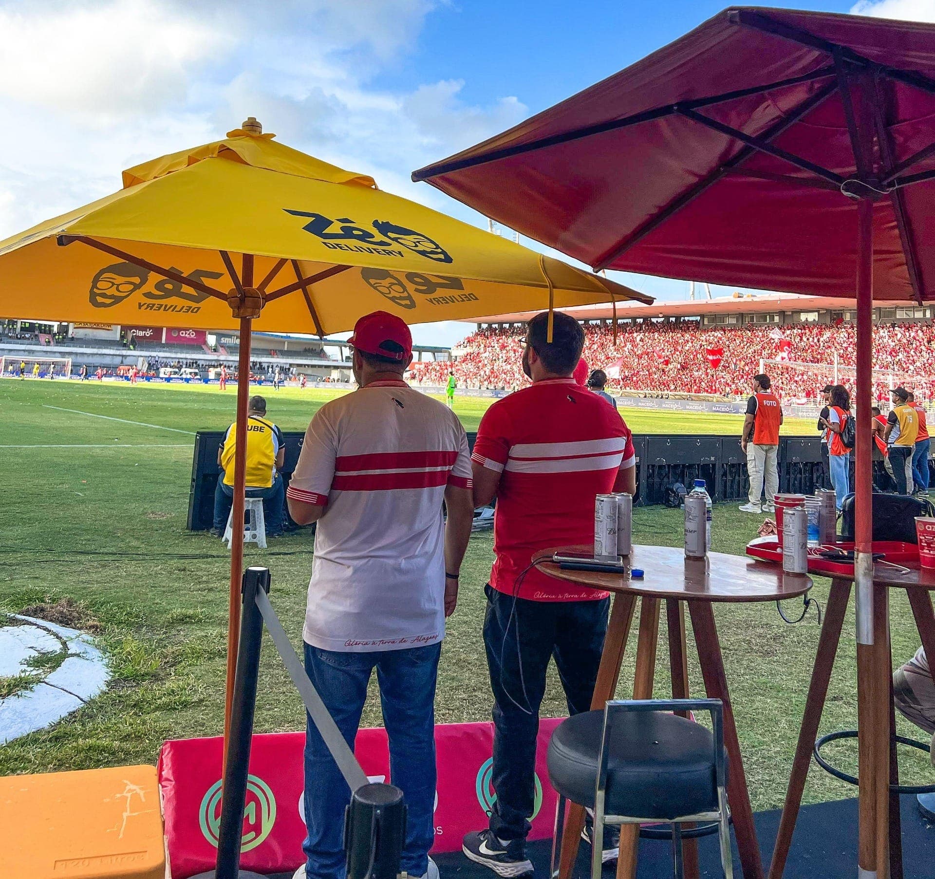 Final teve lunge dentro de campo para torcedores