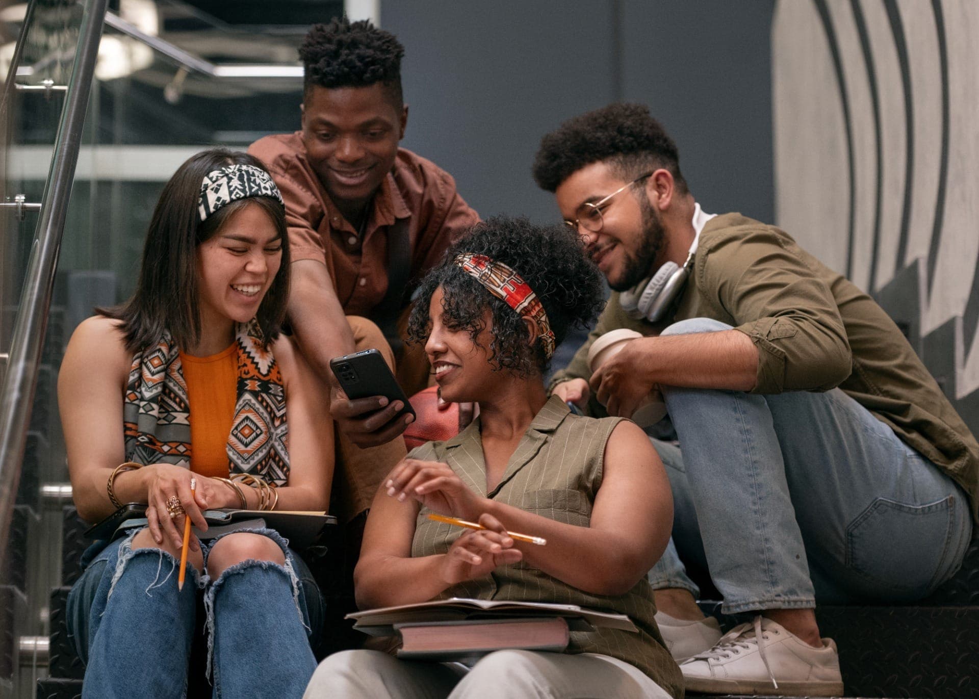 Geração Z tem termos, gírias e expressões que geram estranhamento em millennials