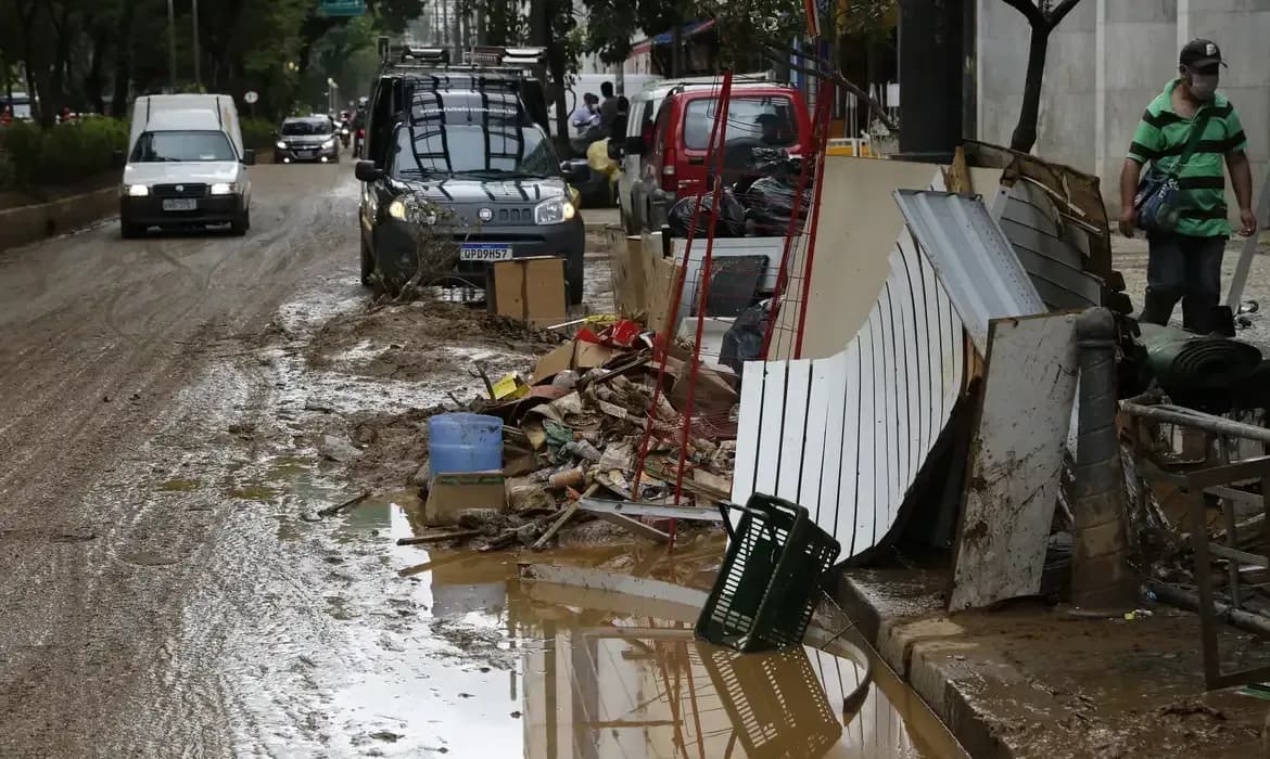 Prefeitura de Petrópolis ainda não concluiu 10% das obras necessárias após tragédia de 2022