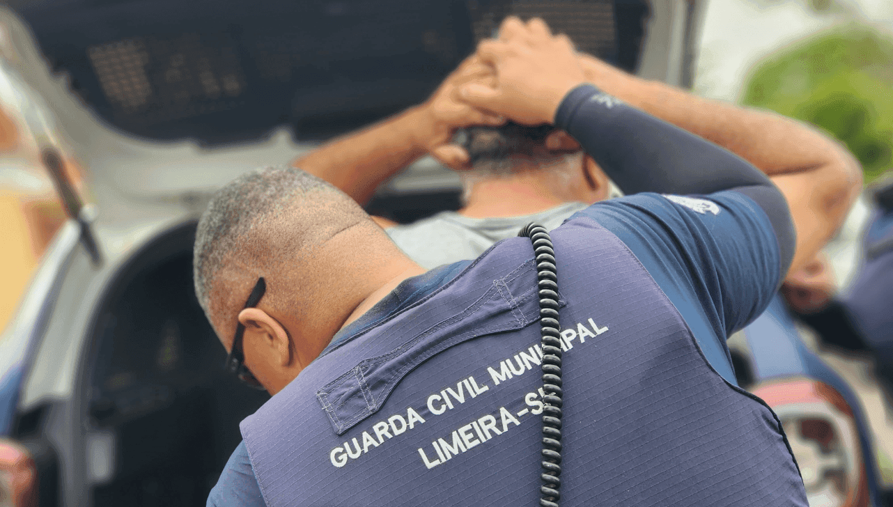 A mulher tem uma medida protetiva contra o ex-companheiro