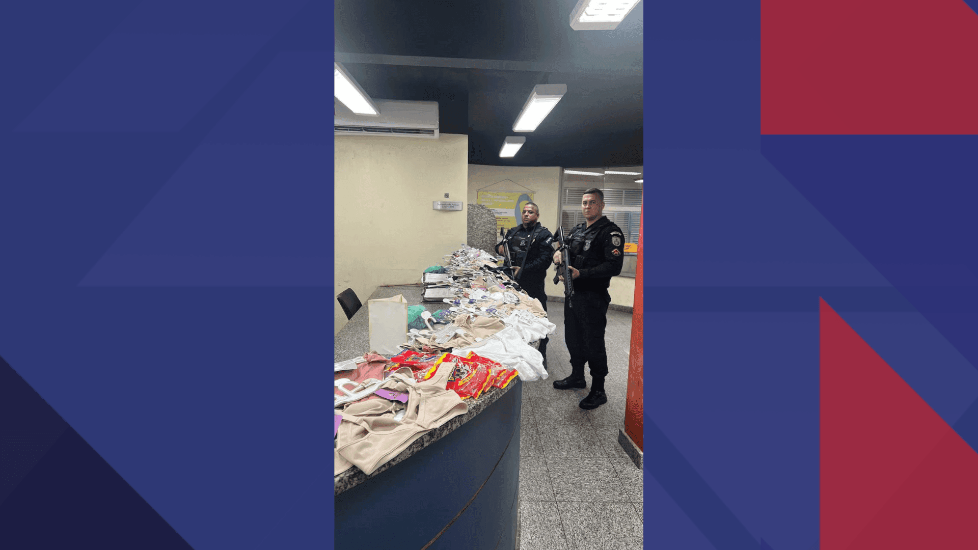 Ao todo, 120 peças avaliadas em R$ 5 mil foram levadas