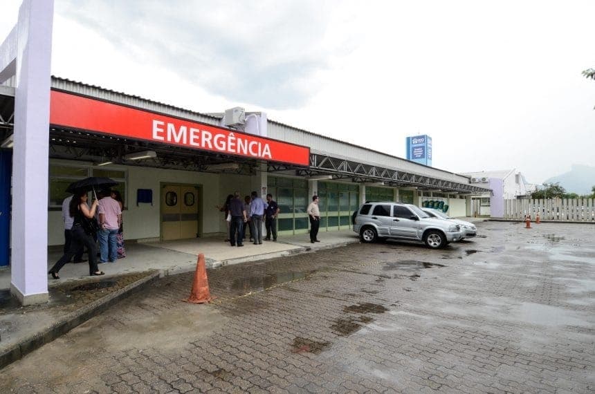 Os policiais foram levadas para o Hospital Municipal Lourenço Jorge